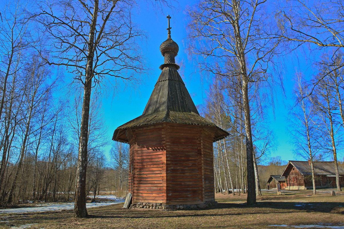 Воскресенский Ново-Иерусалимский монастырь.(весна в монастырском парке) - юрий макаров