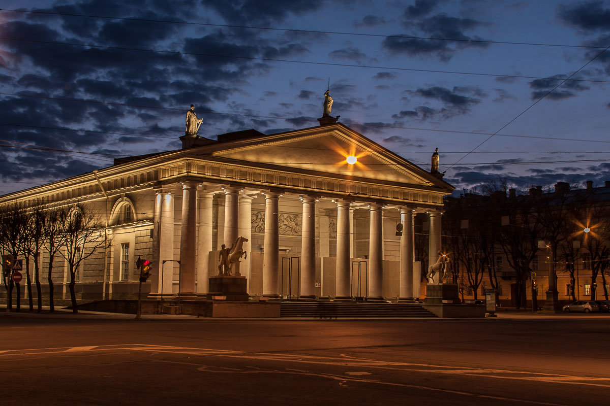 манеж конногвардейский в санкт петербурге