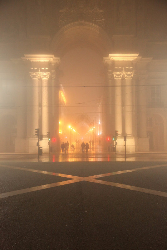 Fog in Lisbon - Юлия Барская 