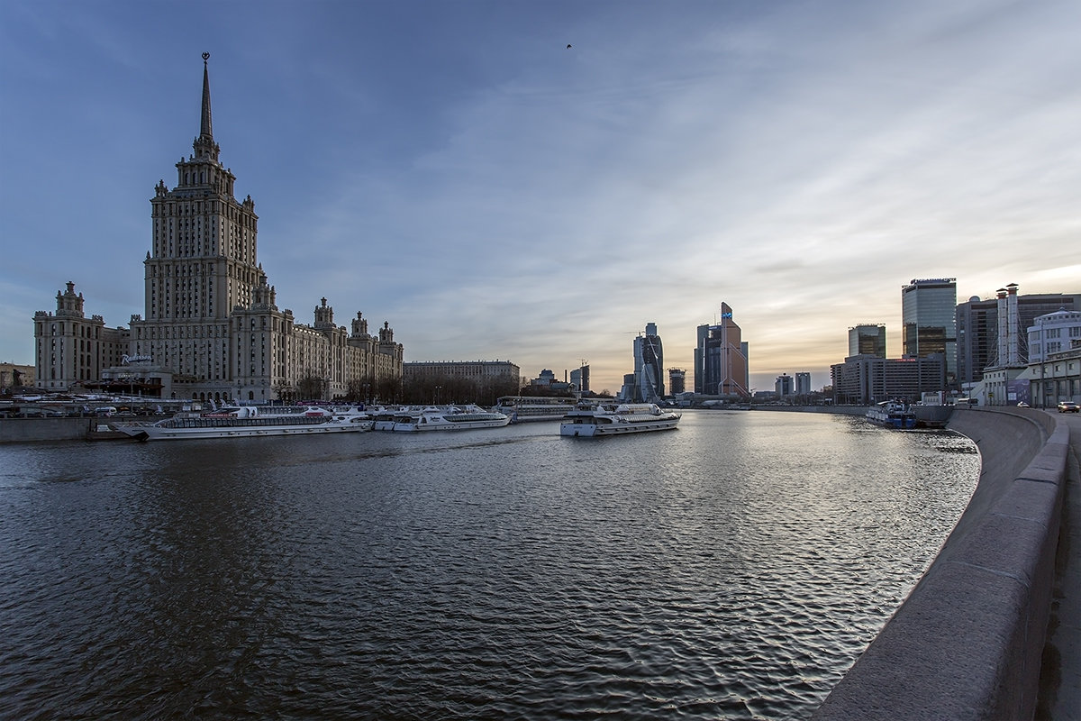 Весна в городе - Андрей Шаронов