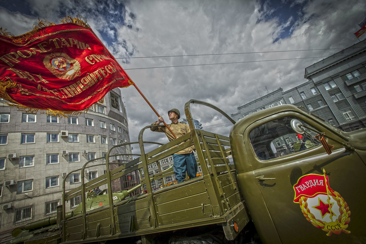 Знамя Победы - Олег Каргаполов