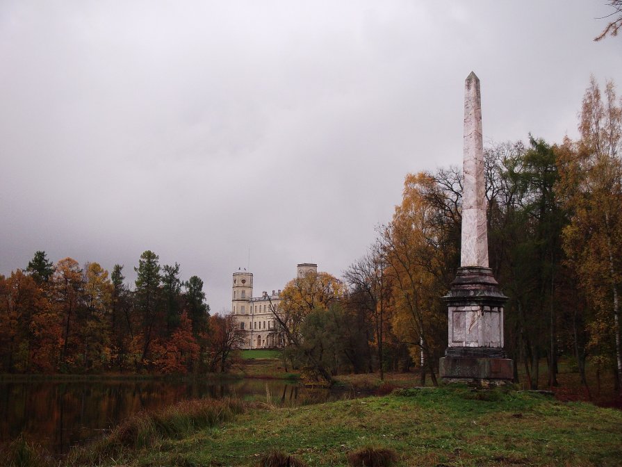 Чесменский обелиск, вид на Гатчинский дворец - Kiril Stupin