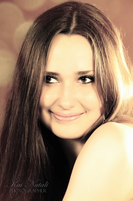 Девушка с очаровательной улыбкой - Наталья Кайгородова