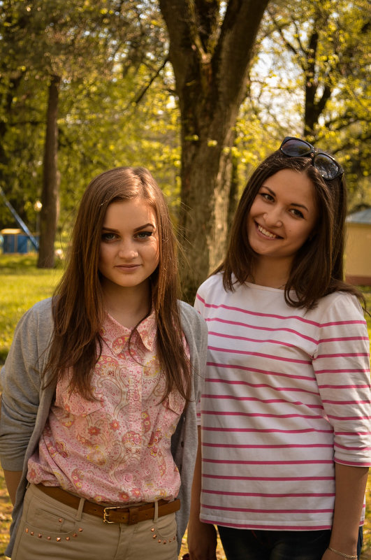 Таня и Наташа - Аня Струкова