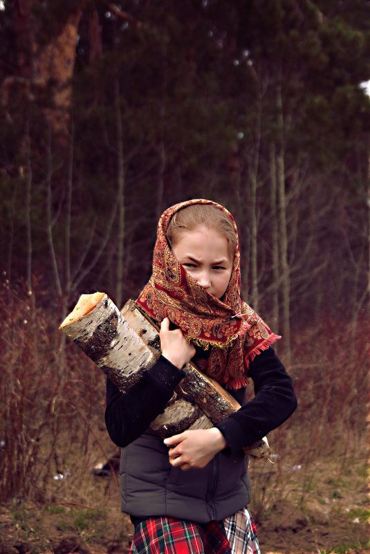 Девочка в лесу - Наташа Попова