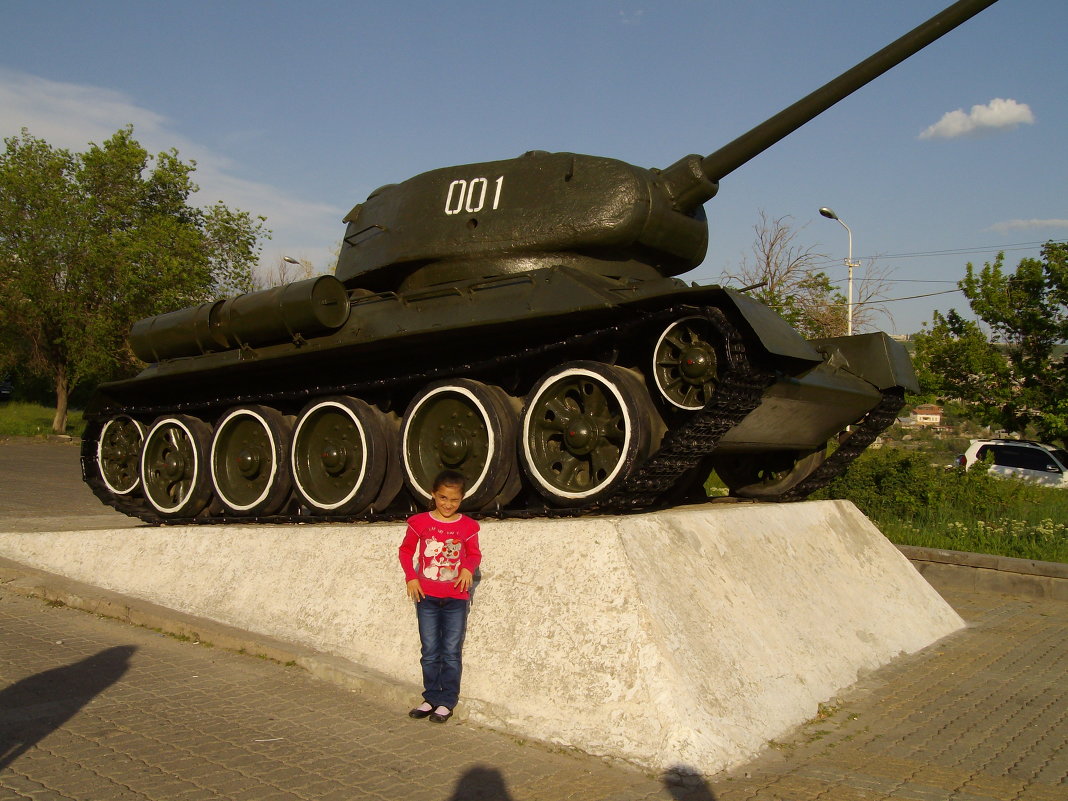 я знаю,этот танк победил нацизм!!!!!!!!!!! - Karen Torosyan