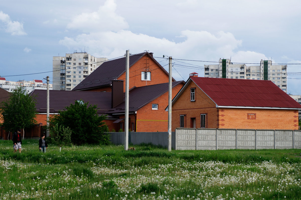 В пригороде Харькова 2 - Владимир Кроливец