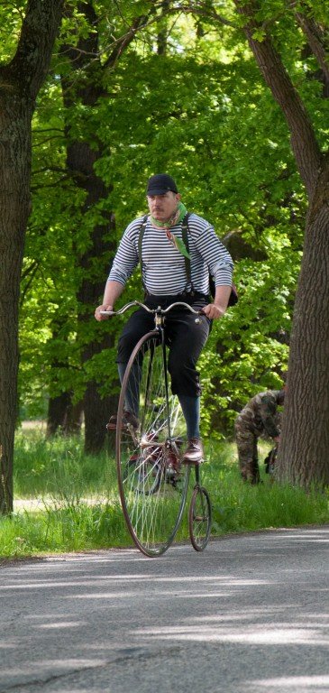 Я БУДУ ДОЛГО ГНАТЬ ВЕЛОСИПЕД... :) - Олег Бемас