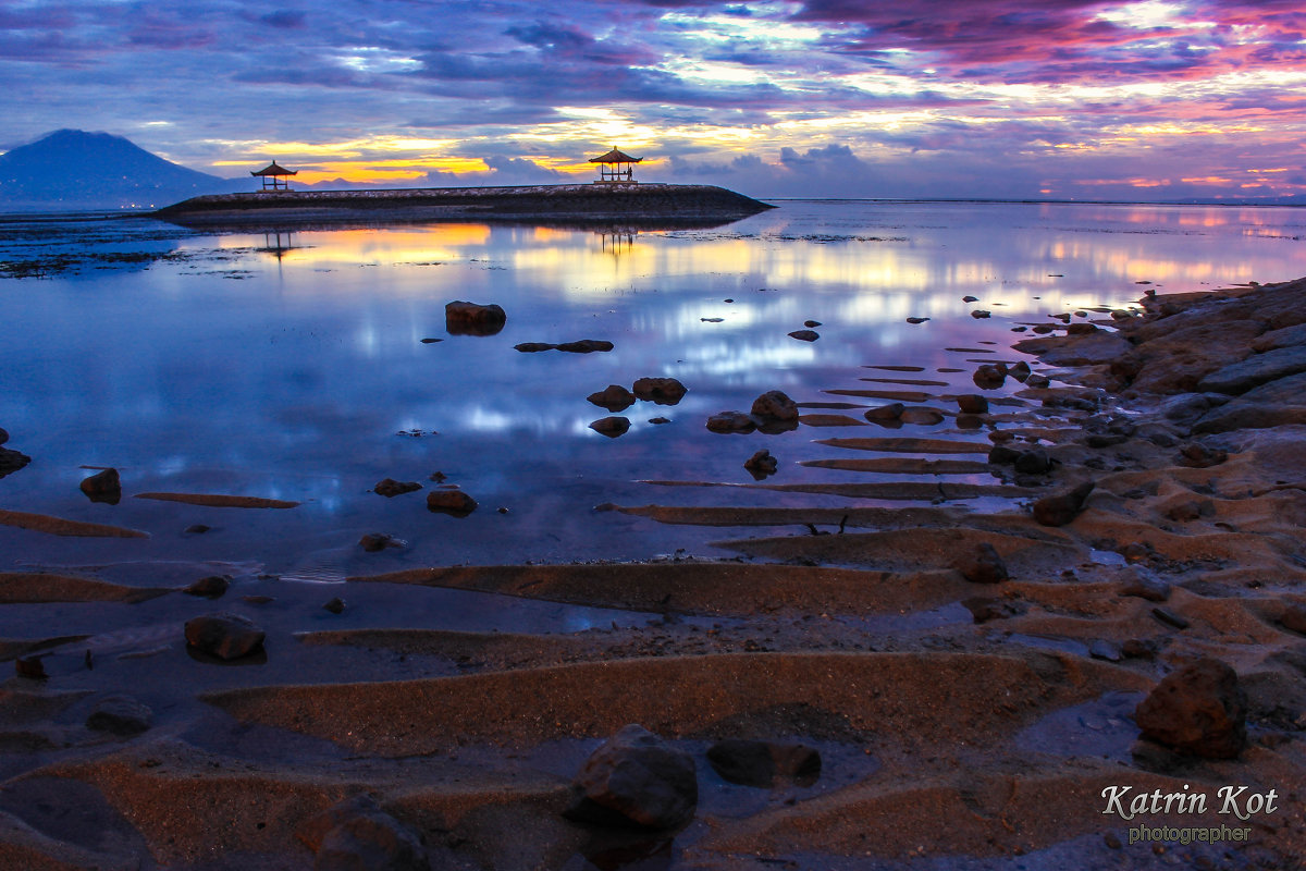 Сказочный рассвет на Бали. - Катрин Кот