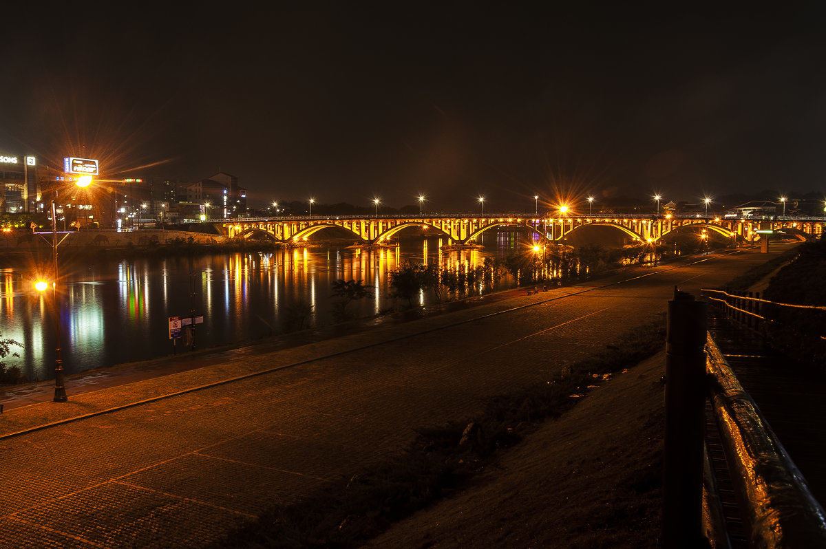 ночной мост в Чинджу - Александр Моняков