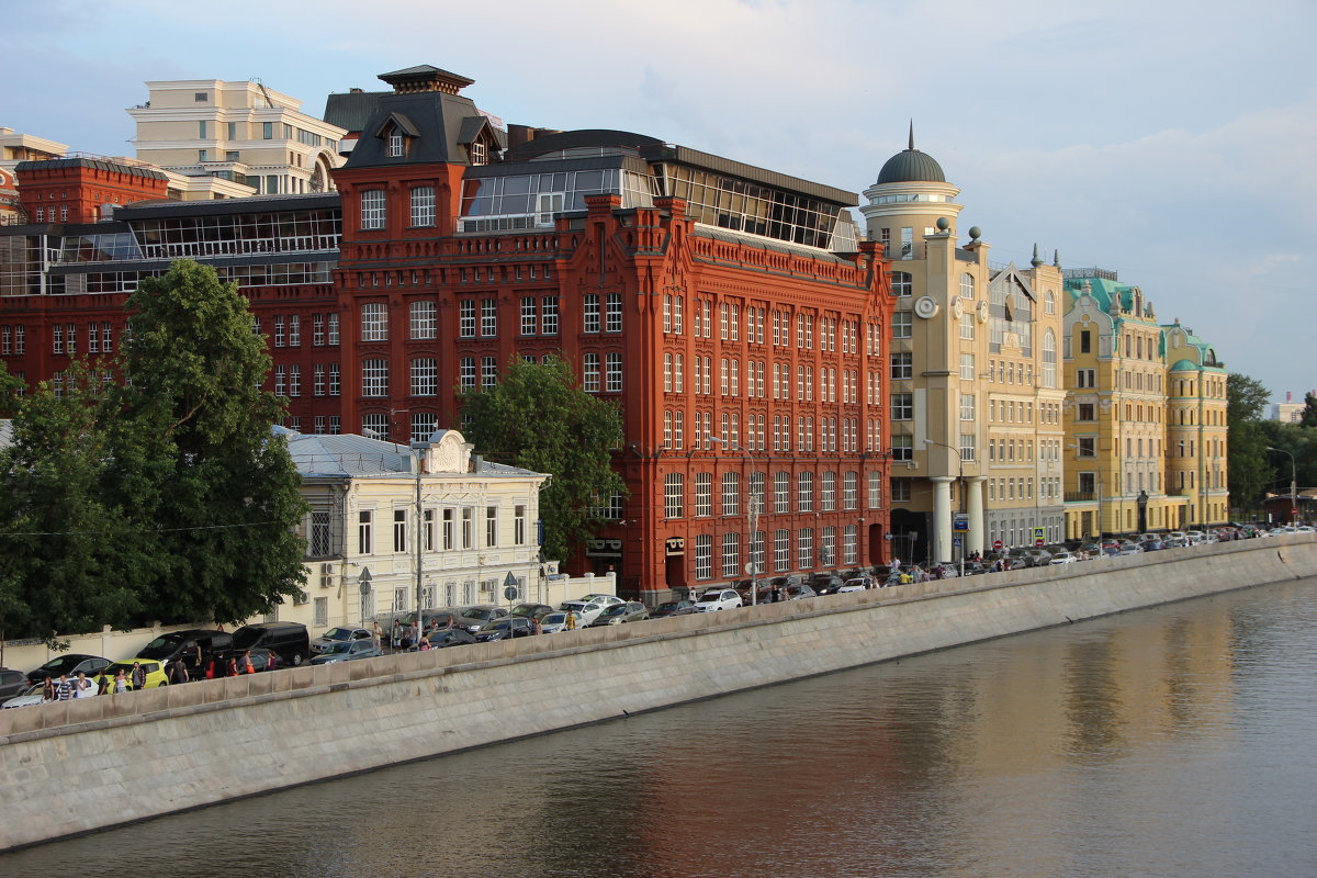 Набережная в Москве - Ольга Писарева