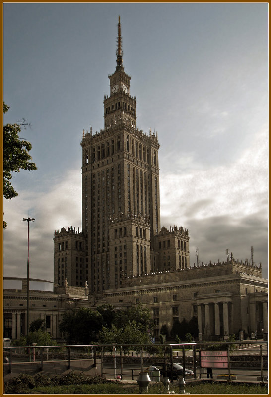Символ Варшавы - Weles 