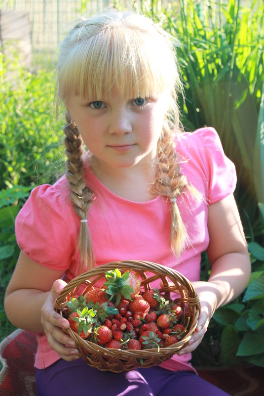 Сладкая ягодка - Полина Бесчастнова