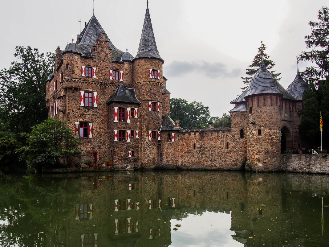 Замок на воде - Witalij Loewin
