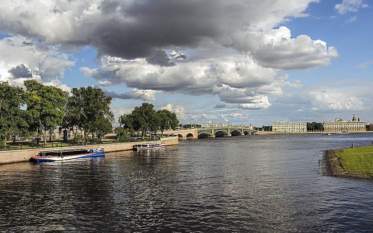 Облачный день в Петербурге - Valerii Ivanov