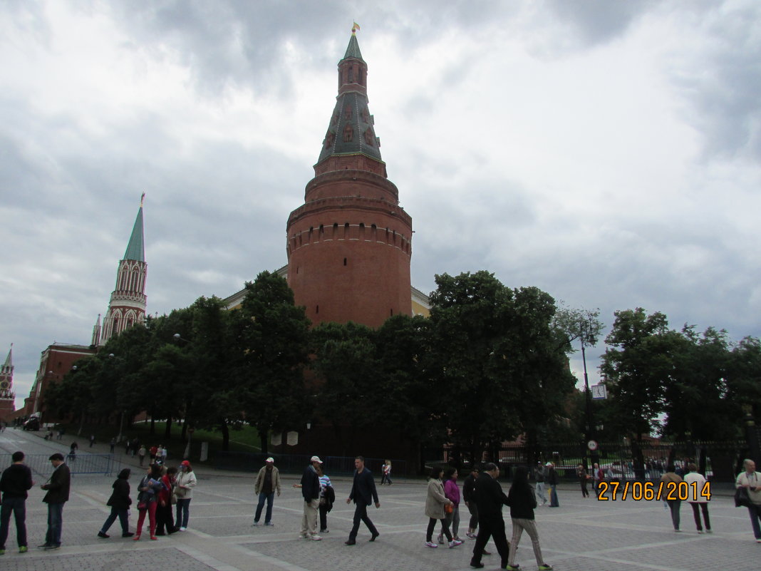 Вид на башню Кремля - раиса Орловская