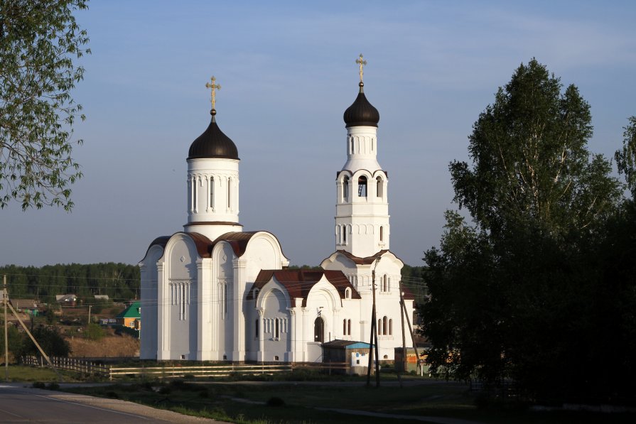 Церковь в Бурмистрово. - Алексей Хазов