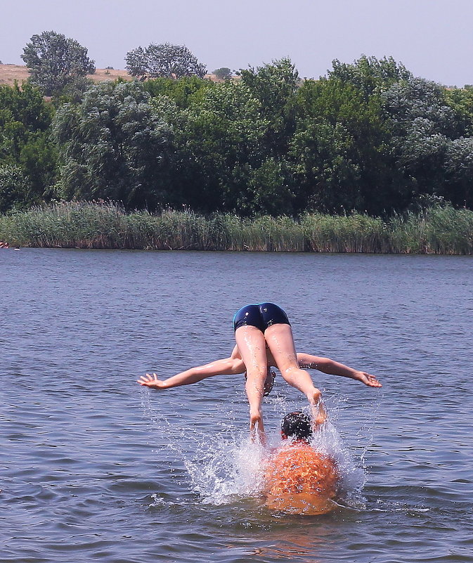 нужно либо нырять с головой, либо вообще не лезть в воду... - Юрий Гайворонский