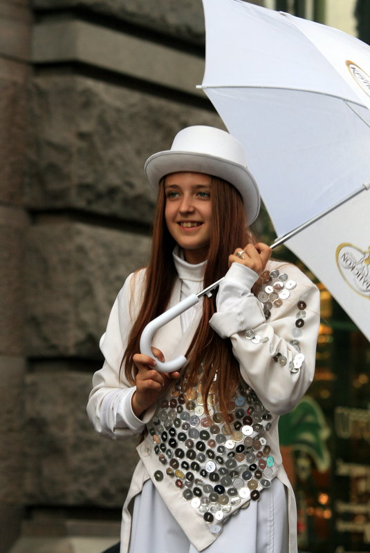 Девушка - Радость с белым зонтом. - юрий 