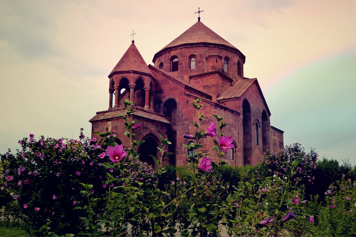 Saint Hripsime Church - MEM LLENS