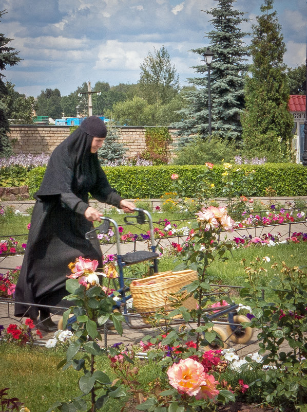 В монастыре. - Александр Рамус