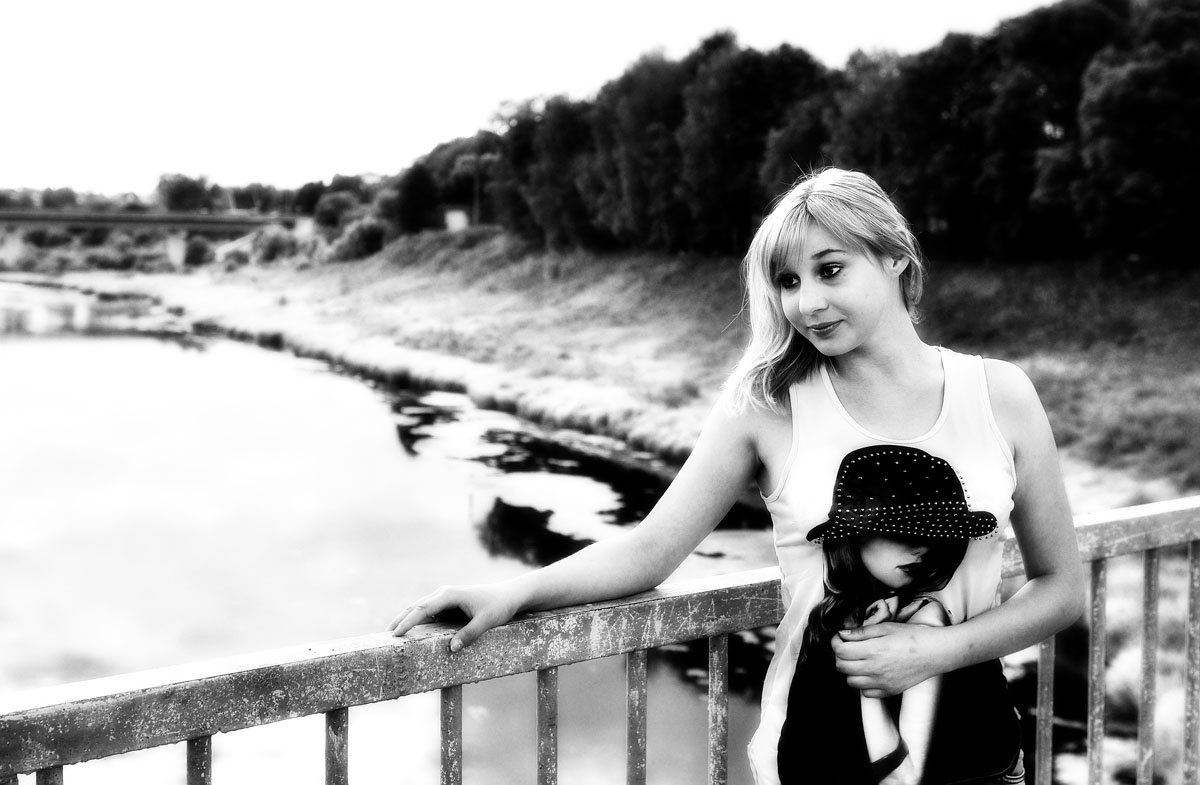 Девушка на мосту - Ирина Данилова