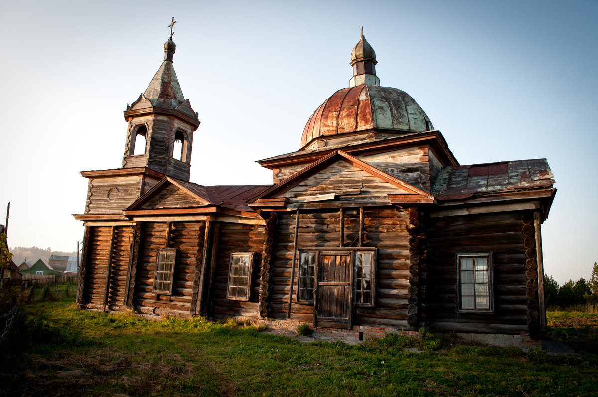 Старая деревенская Церковь