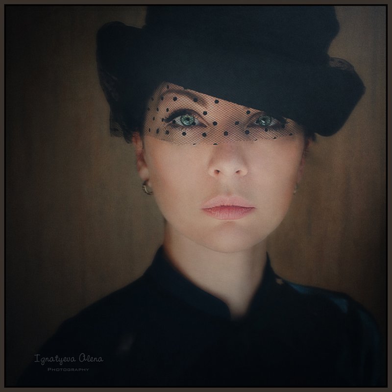 Портрет женщины в шляпке с вуалью - Марта Май