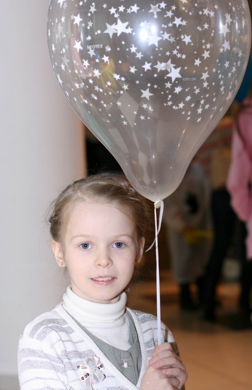 Девочка с шариком - Татьяна Голубкова