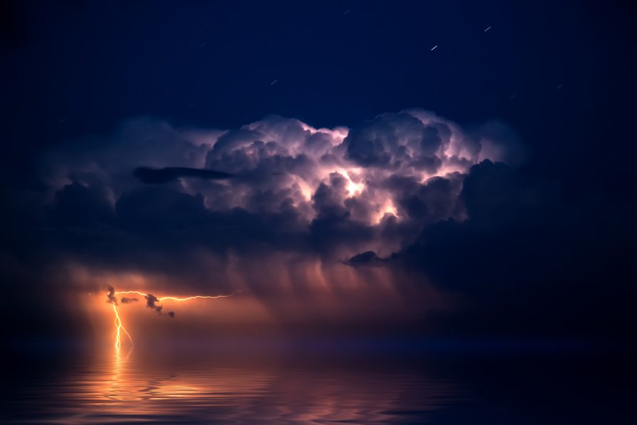 Молния над морем - Андрей Саенко