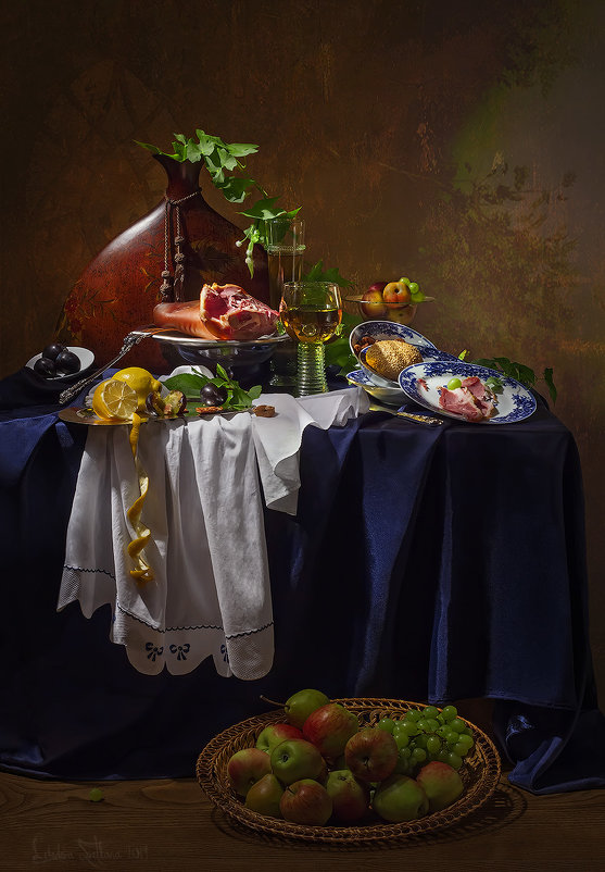 Натюрморт в голландском стиле с мясом и фруктами - Светлана Л.