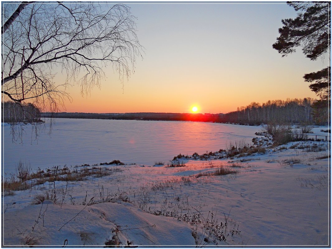 закат на зимнем озере - Сергей Швечков