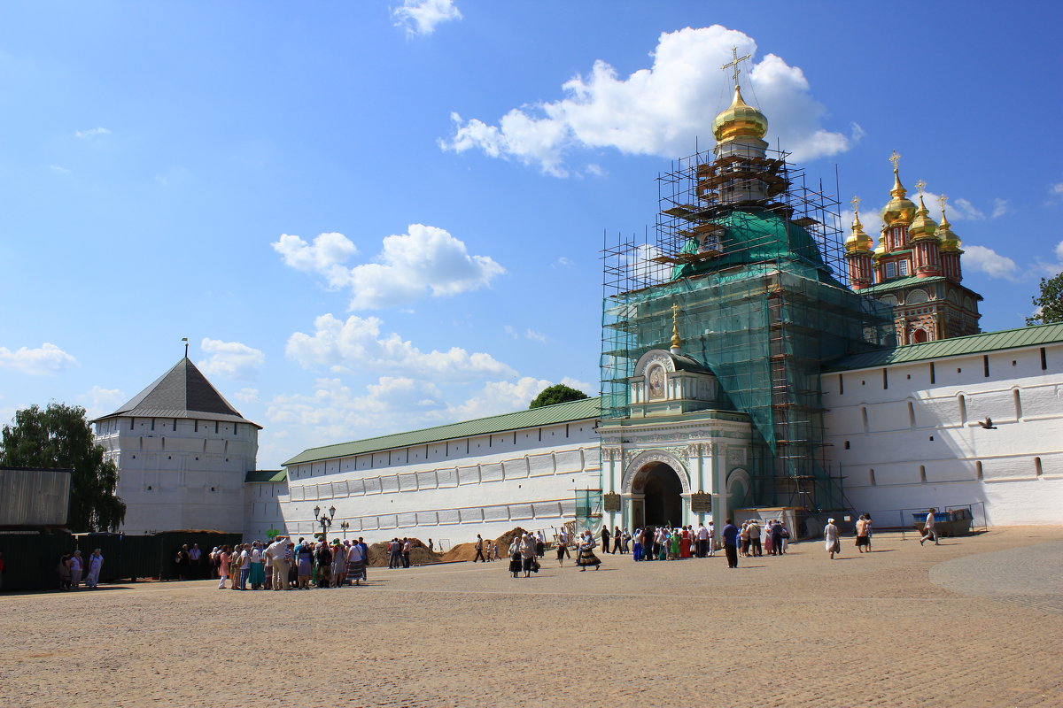 Троице-Сергиева Лавра: - Иван 