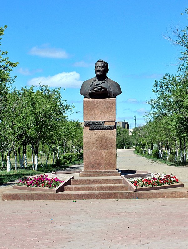 Памятник Мустафину - Светлана SvetNika17