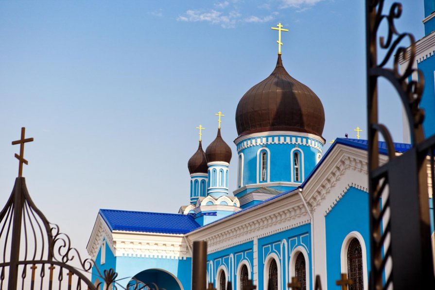 Церковь в городе Лабинске - Алексей Асанов
