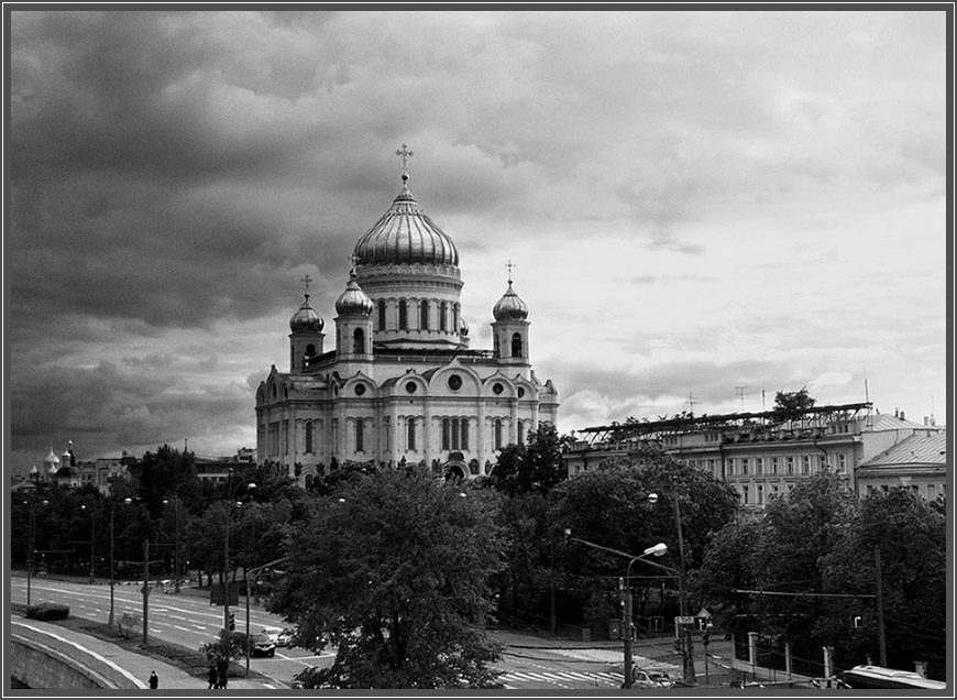 Между светом и тьмой - Сергей Веегрес