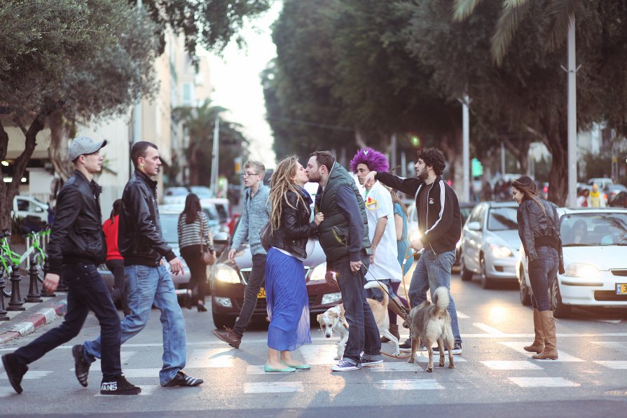 A kiss in the middle of the street - Ирина Якобсон