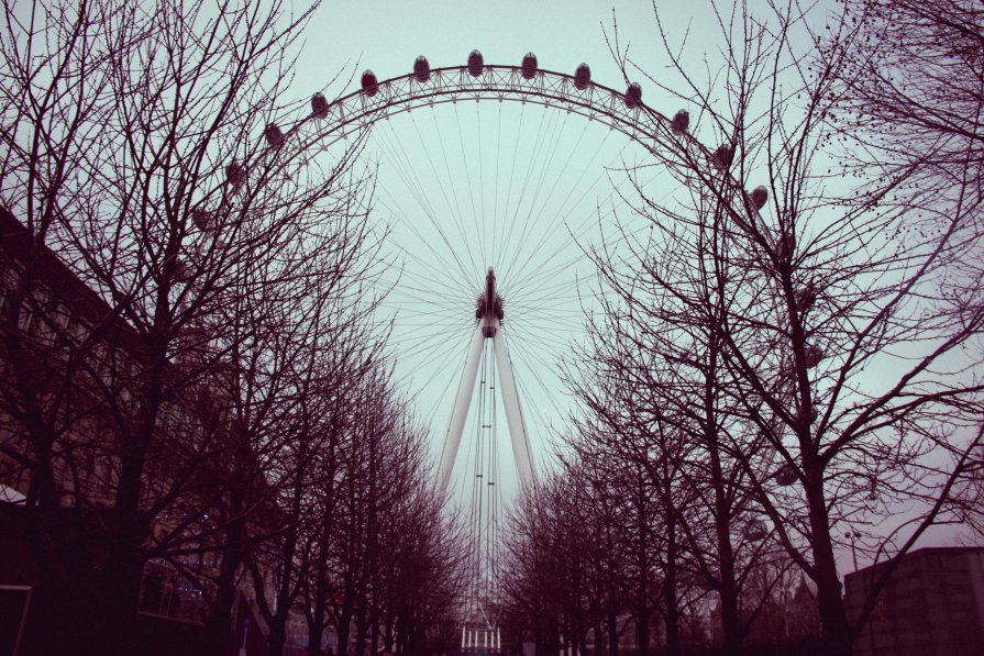 london eye - Pavel Slusar