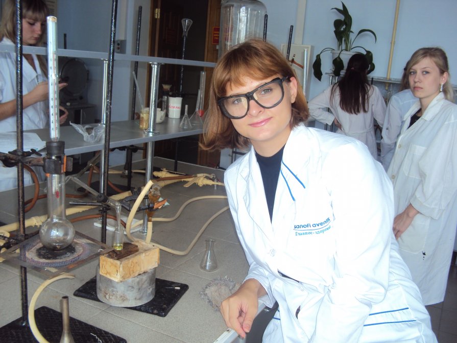В лаборатории - Екатерина Чернышова
