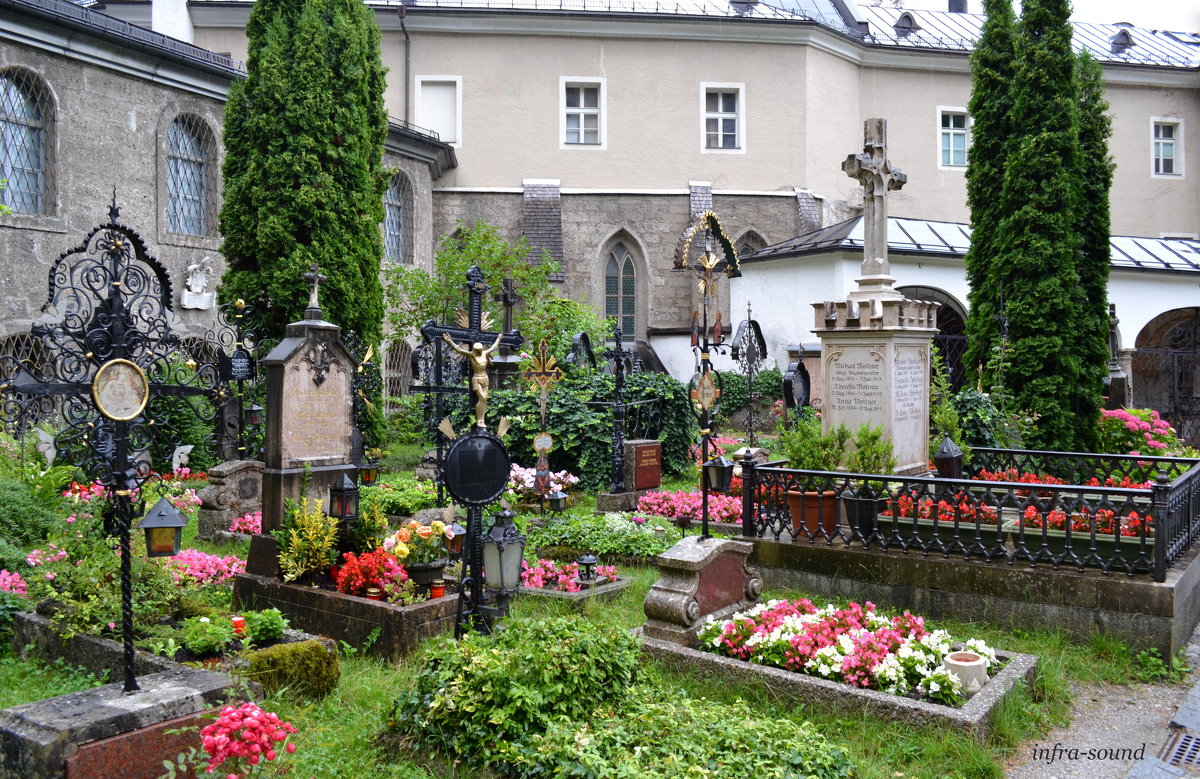 Зальцбург, кладбище в аббатстве Св.Петра - Lüdmila Bosova (infra-sound)