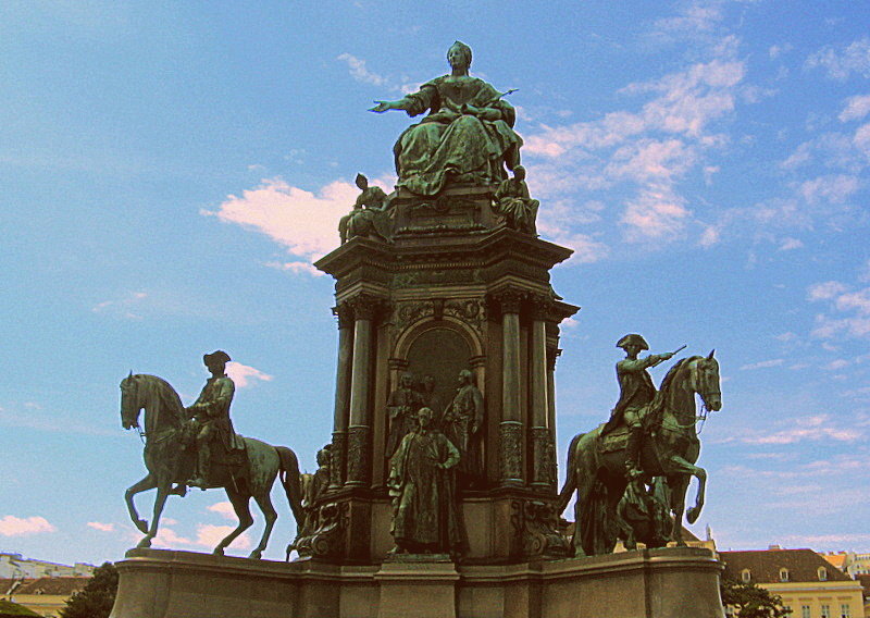 Памятник императрице Марии Терезии - Elena Izotova