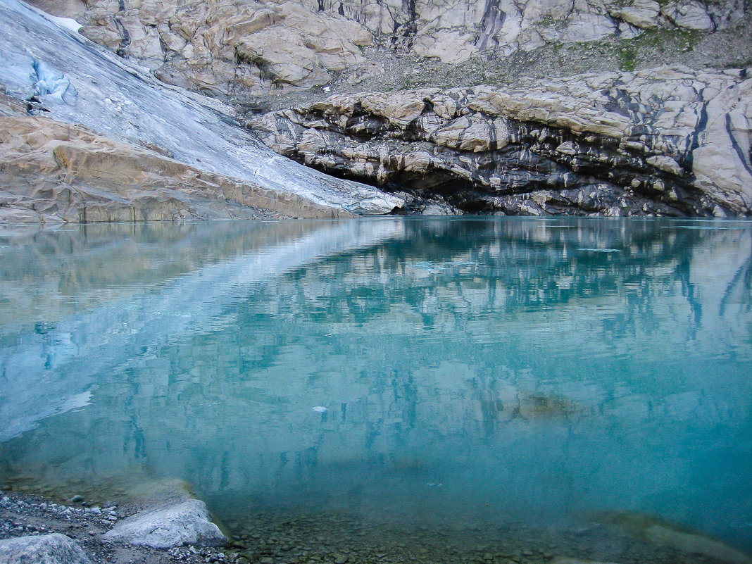 Олден. Национальный парк  "Jostedalsbreen". Горное озеро. - Надежда 