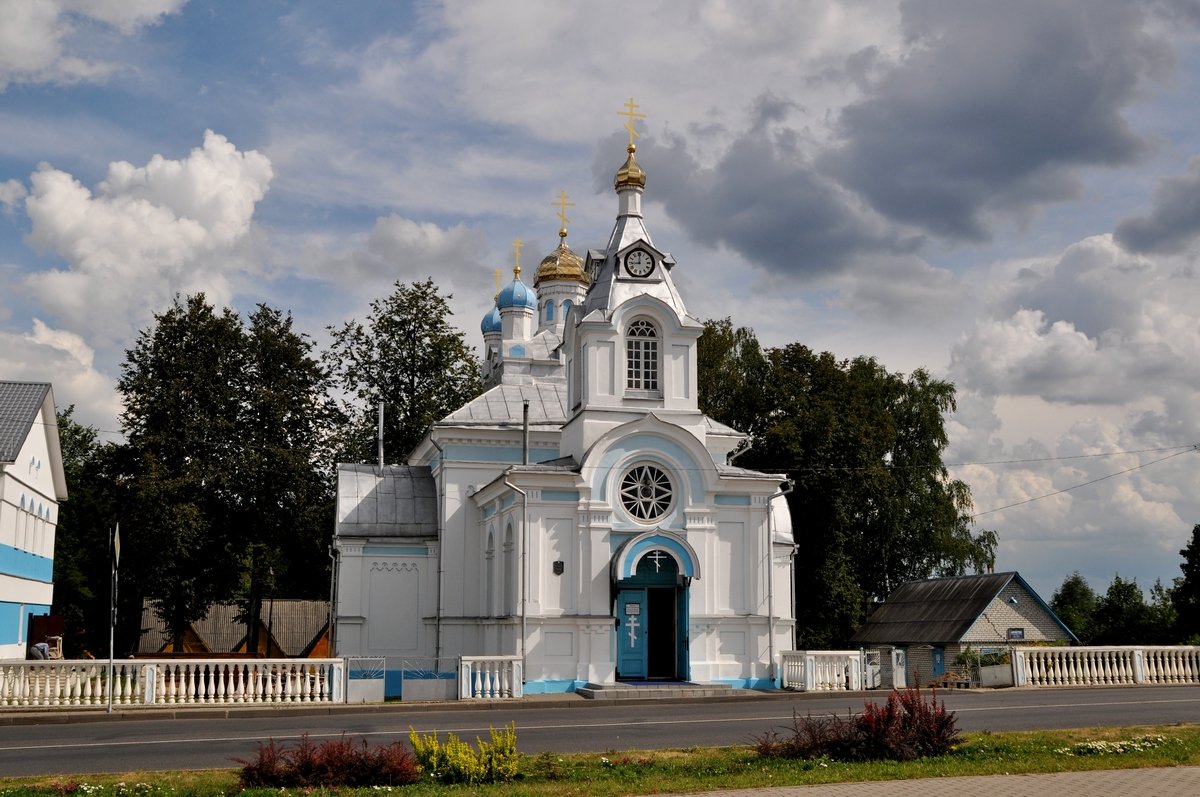 церковь с часами - Вадим Кончиц