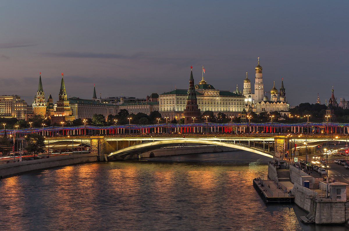 Ночная Москва - Эдуард Пиолий