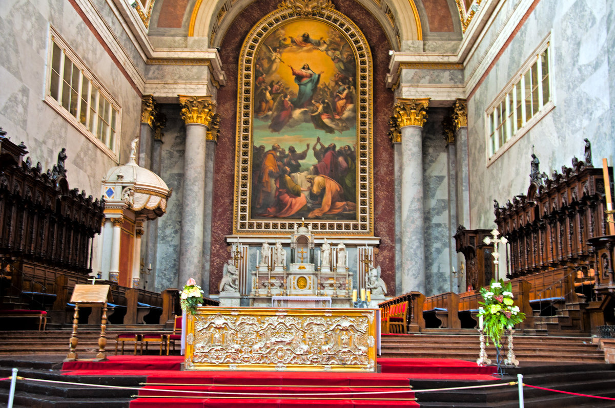 Basilika inside - Roman Ilnytskyi