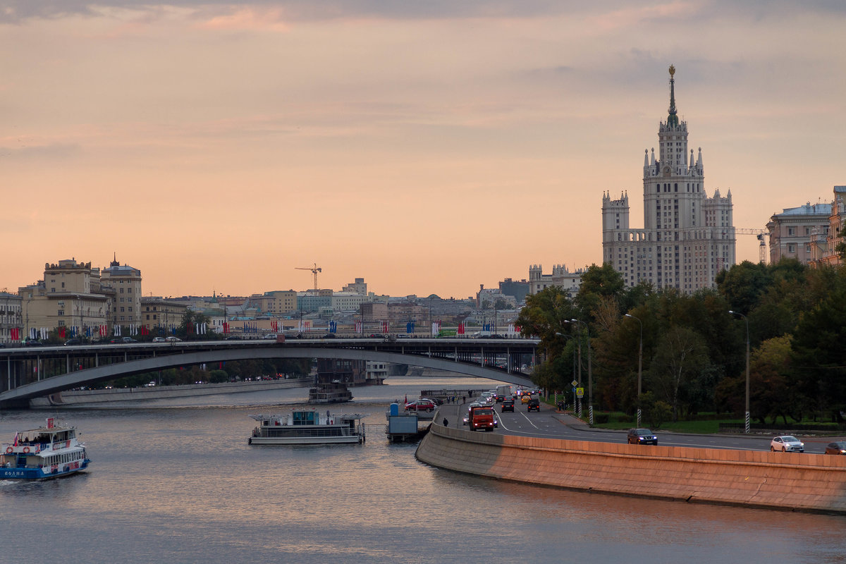 ВИД НА МОСКВУ-РЕКУ - ВЛАДИМИР 