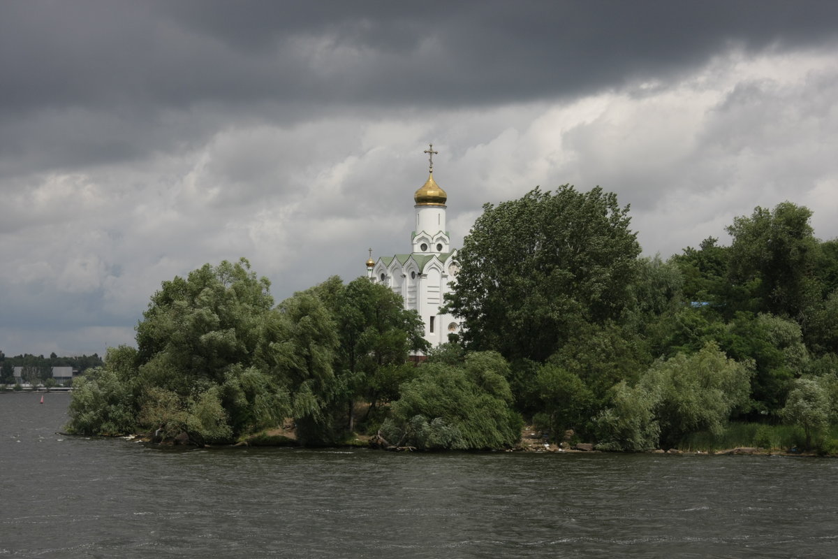 Перед грозой - Олег Гудков