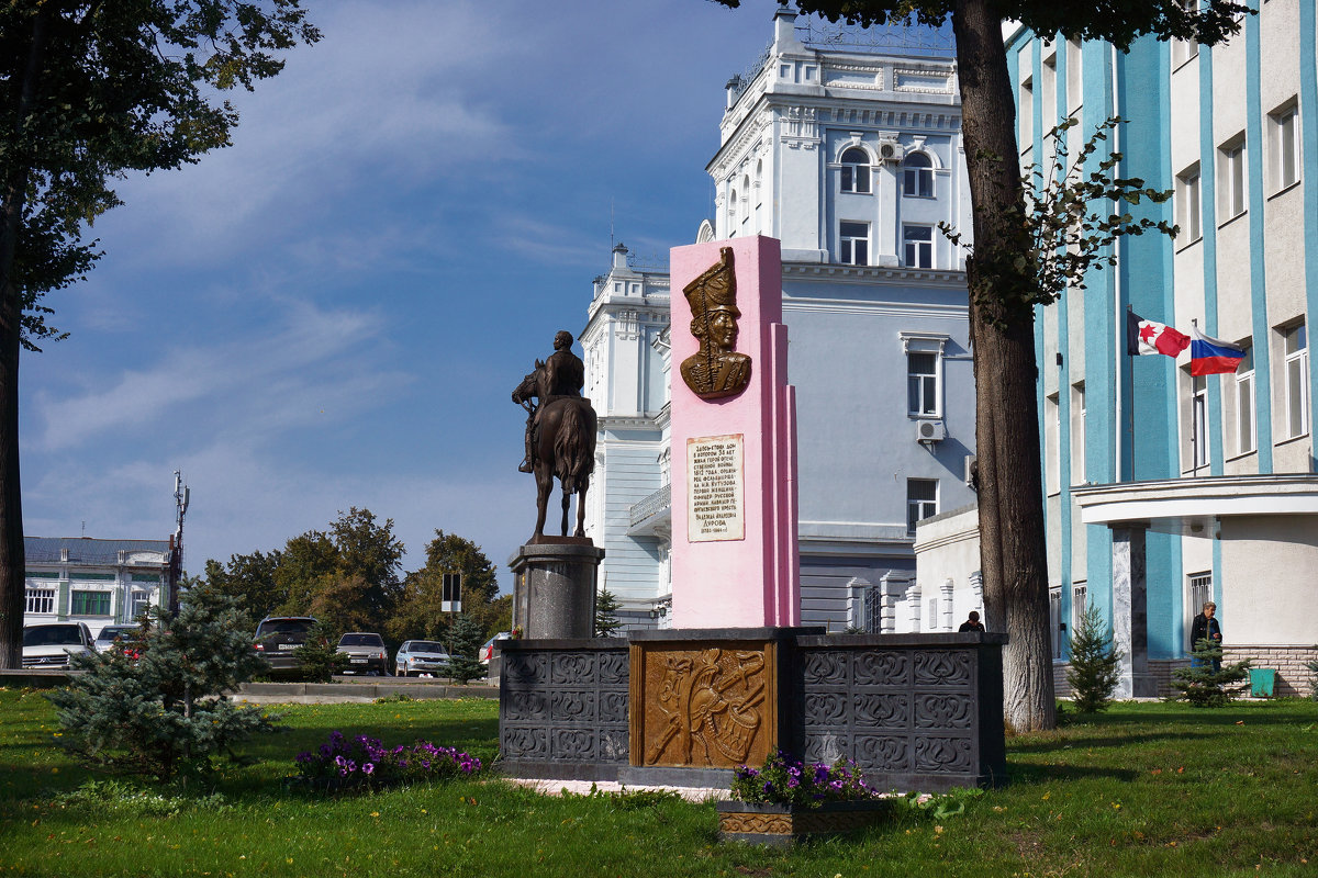 Памятник Н. Дуровой - Алексей Golovchenko