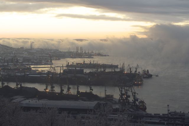 Заполярный порт Мурманск зимой - Александр Павленко