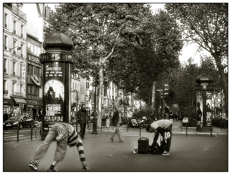 на улицах Парижа - Юрий Дрейзин